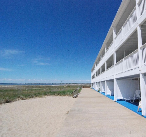 Sandcastle Resort image 12